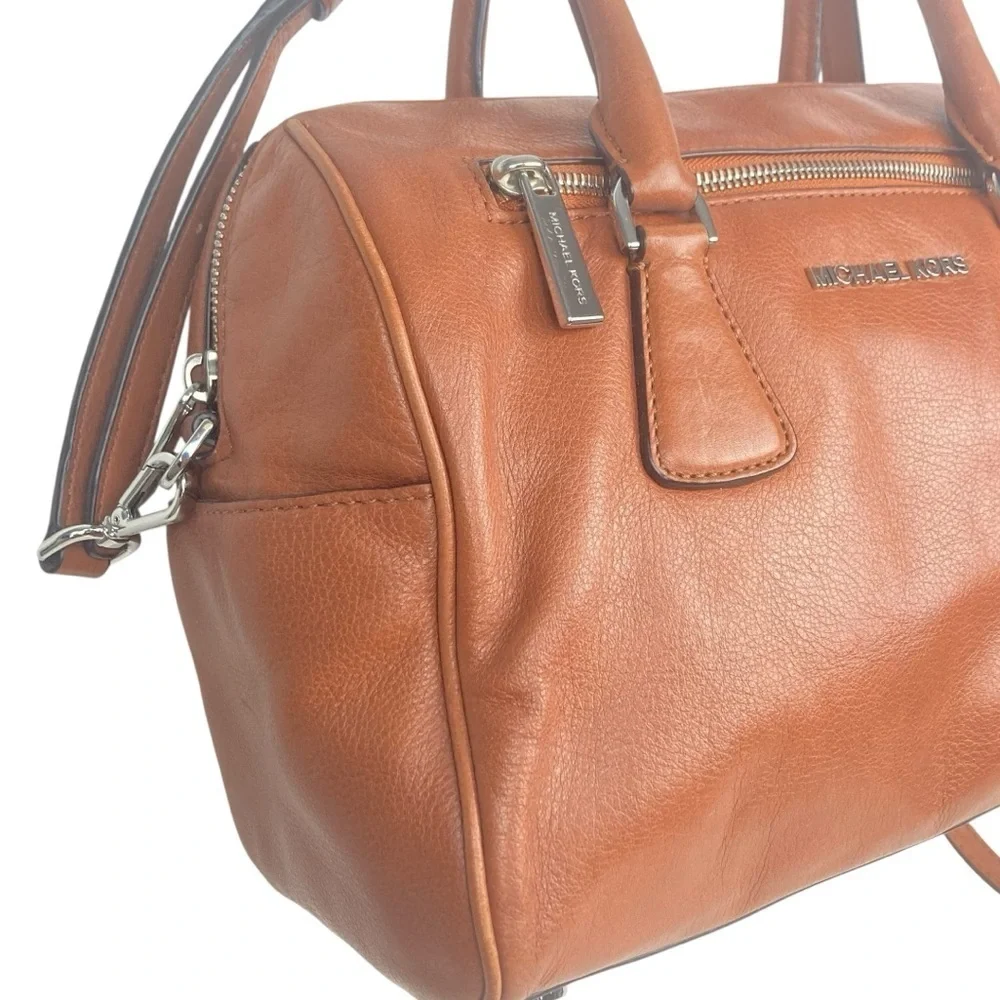 MICHAEL KORS Sophie, large zip top leather satchel in cedar